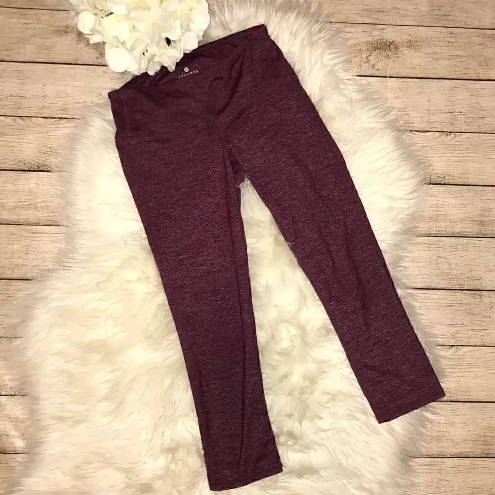 Athleta Chaturanga Cropped Yoga Capri Leggings